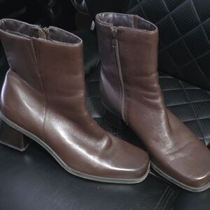 Naturalizer Elegant Brown Ankle Boots Sz 9M